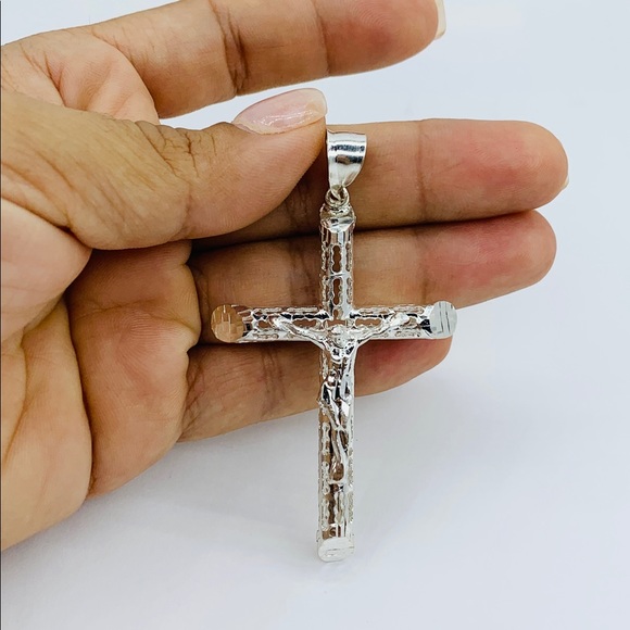 925 Sterling Silver Men’s Cross Pendant